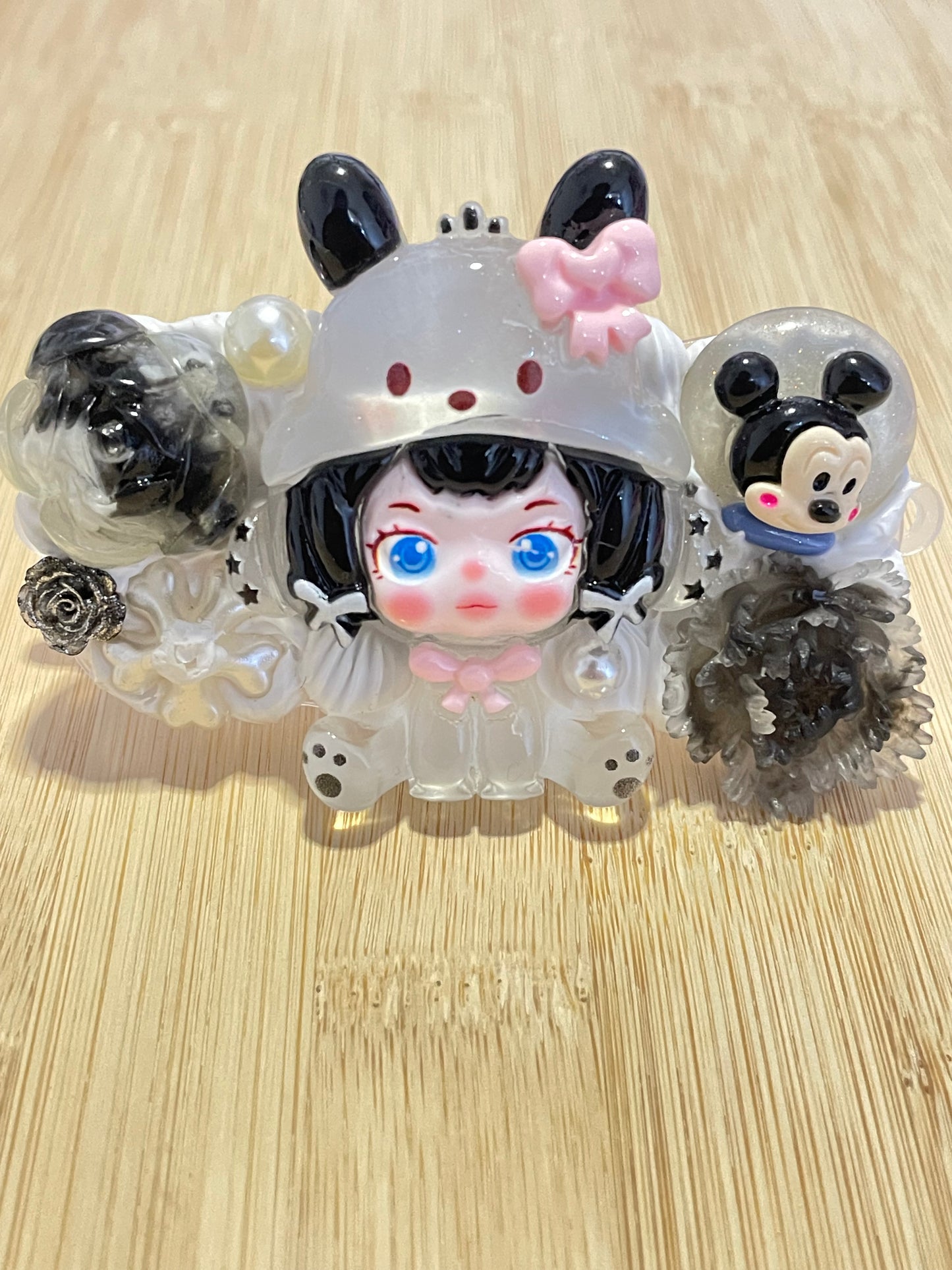 PHONE CLIP LUCKY BAGS 1 CHARM =1 free bag