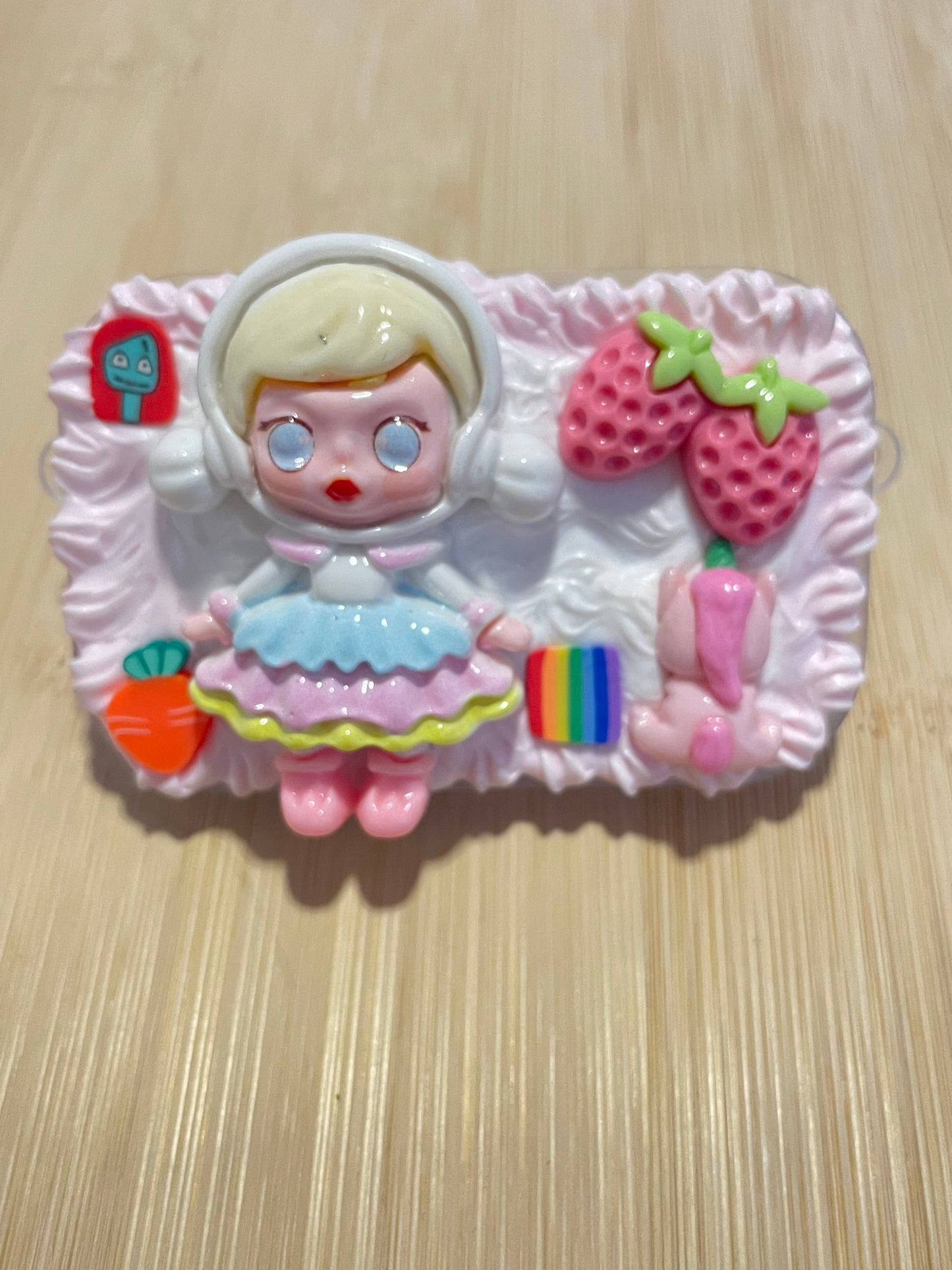 PHONE CLIP LUCKY BAGS 1 CHARM =1 free bag